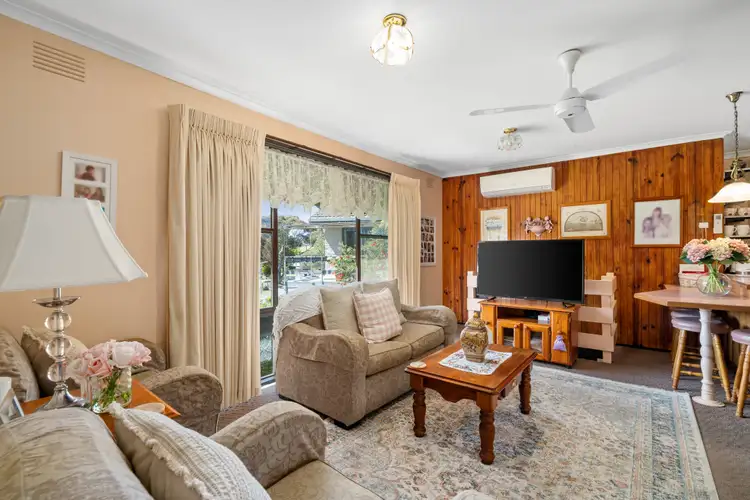 Sixth view of Homely house listing, 2 Maguire Drive, Sunbury VIC 3429