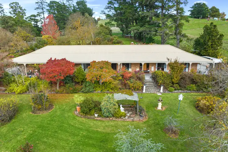 18 Paynes Road, Seville VIC 3139