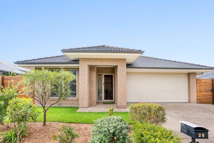 28 Seabreeze Boulevard, Pottsville NSW 2489
