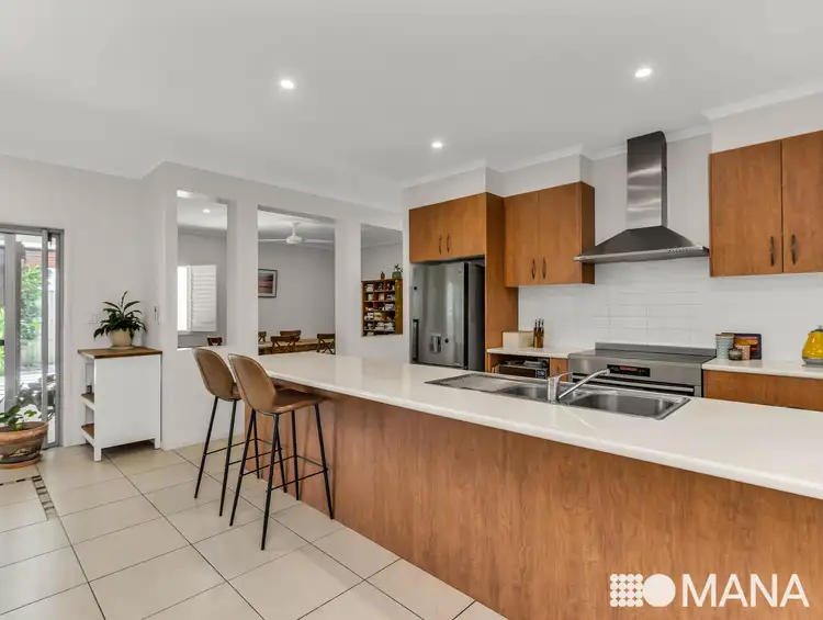 15 Kallaroo Circuit, Ocean Shores NSW 2483