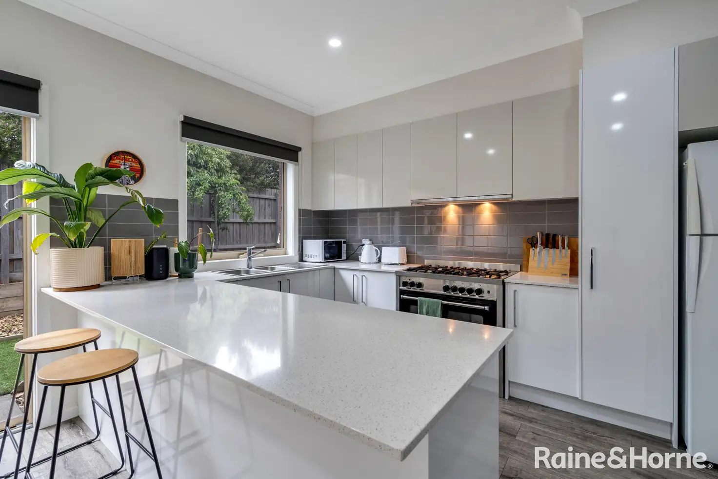 Main view of Homely unit listing, 2/45 Mahoneys Road, Riddells Creek VIC 3431
