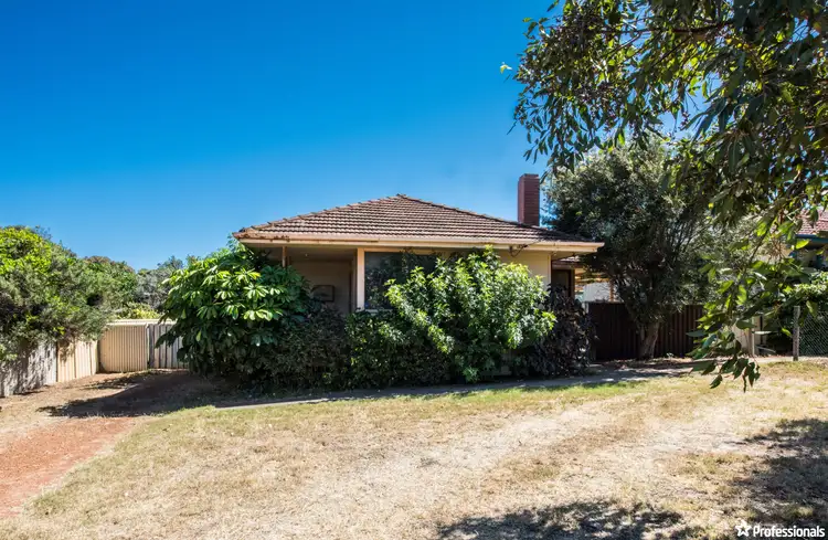 11 Zamia Street, Rangeway WA 6530