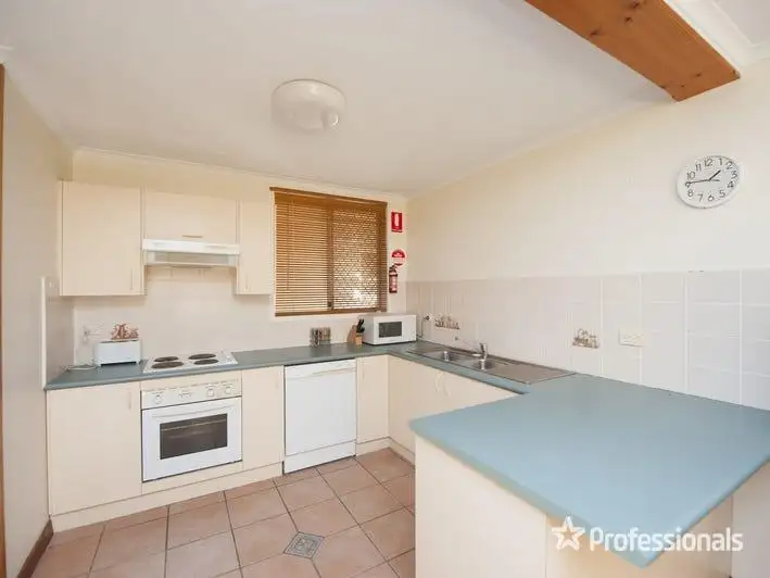 Second view of Homely unit listing, 6/141 Auckland Street, Gladstone Central QLD 4680