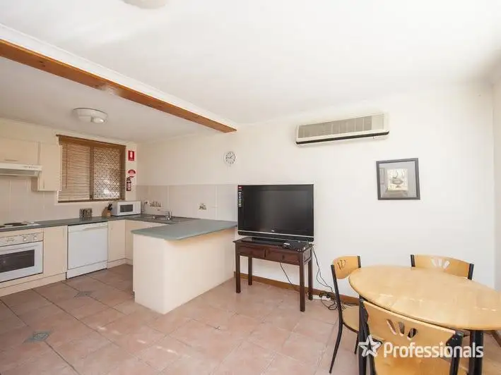 Third view of Homely unit listing, 6/141 Auckland Street, Gladstone Central QLD 4680