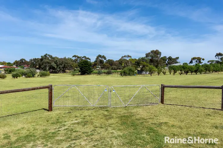 76 Marchant Road, Strathalbyn SA 5255