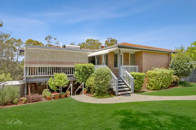 77 Bedivere Street, Carindale QLD 4152