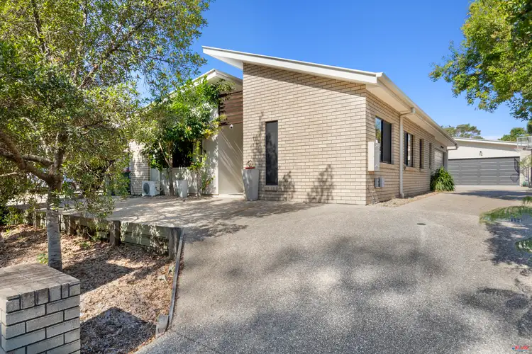 1/7 Lilly Lane, Birkdale QLD 4159