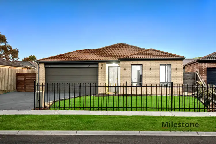 41 Kulkami Way, Cranbourne West VIC 3977