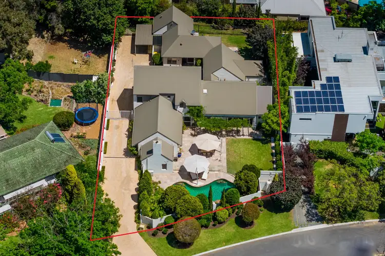 6 Nardina Crescent, Dalkeith WA 6009