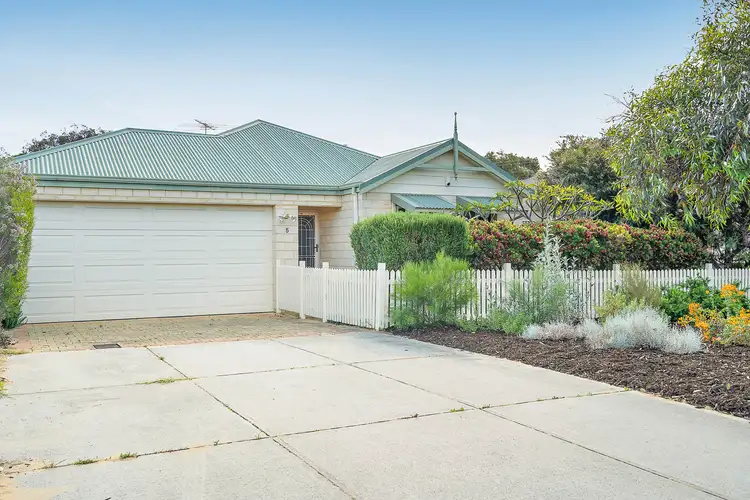 5 Hargreaves Road, Coolbellup WA 6163