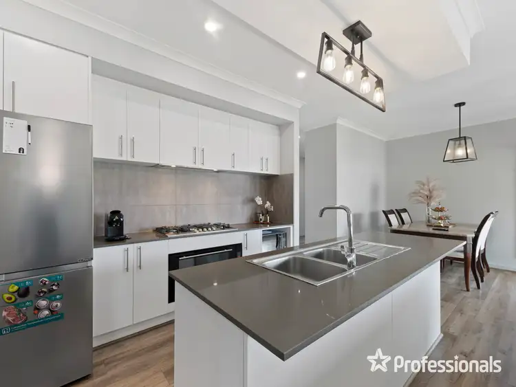 Fifth view of Homely house listing, 32 Rowena Way, Mickleham VIC 3064