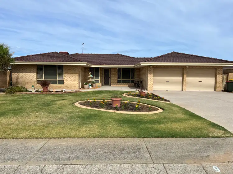 9 Dryden Street, Lake Coogee WA 6166