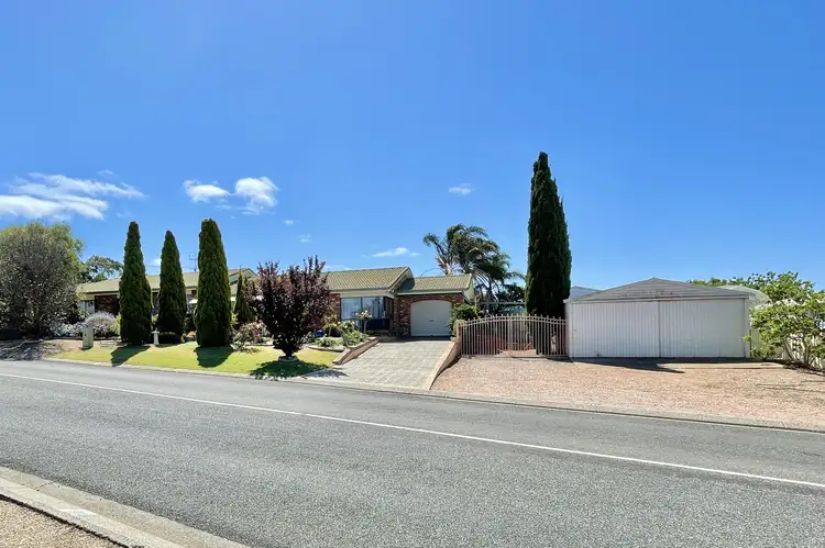 2 Chapman Street