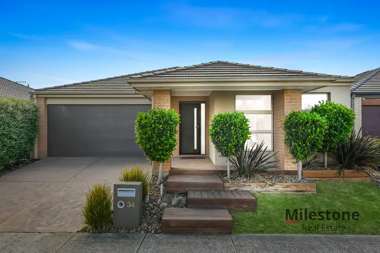 34 Mcallister Drive, Cranbourne East VIC 3977