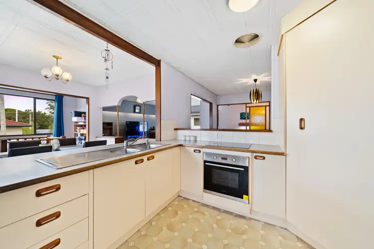 Fifth view of Homely house listing, 2 Flynn Court, Slacks Creek QLD 4127