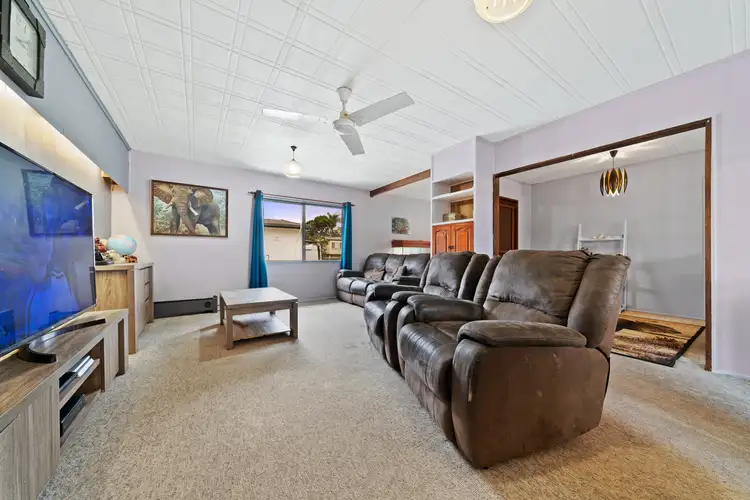 Sixth view of Homely house listing, 2 Flynn Court, Slacks Creek QLD 4127