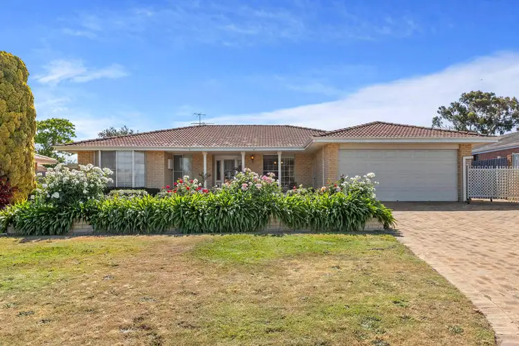 9 Sandford Crescent, Halls Head WA 6210