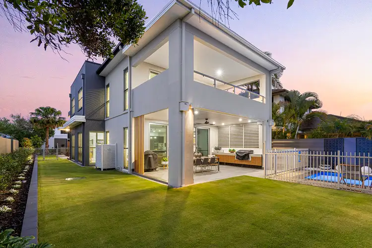 6155 Bolsena Circuit, Hope Island QLD 4212