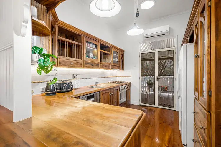 Fifth view of Homely house listing, 4 Henry Street, Wynnum QLD 4178