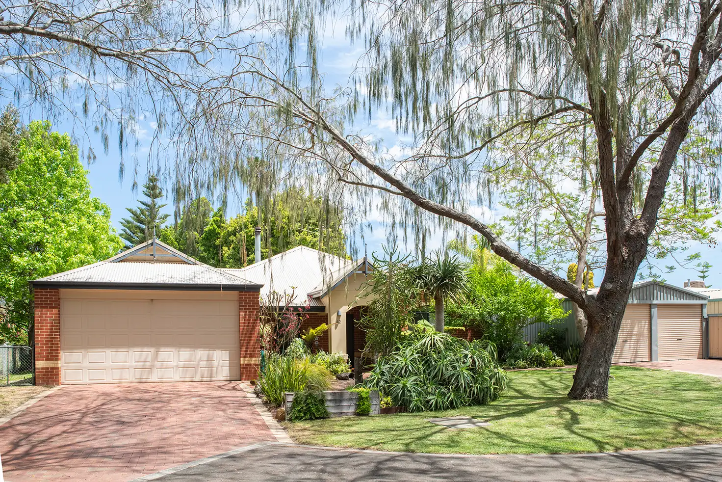 Main view of Homely house listing, 42 Lorikeet Loop, Broadwater WA 6280