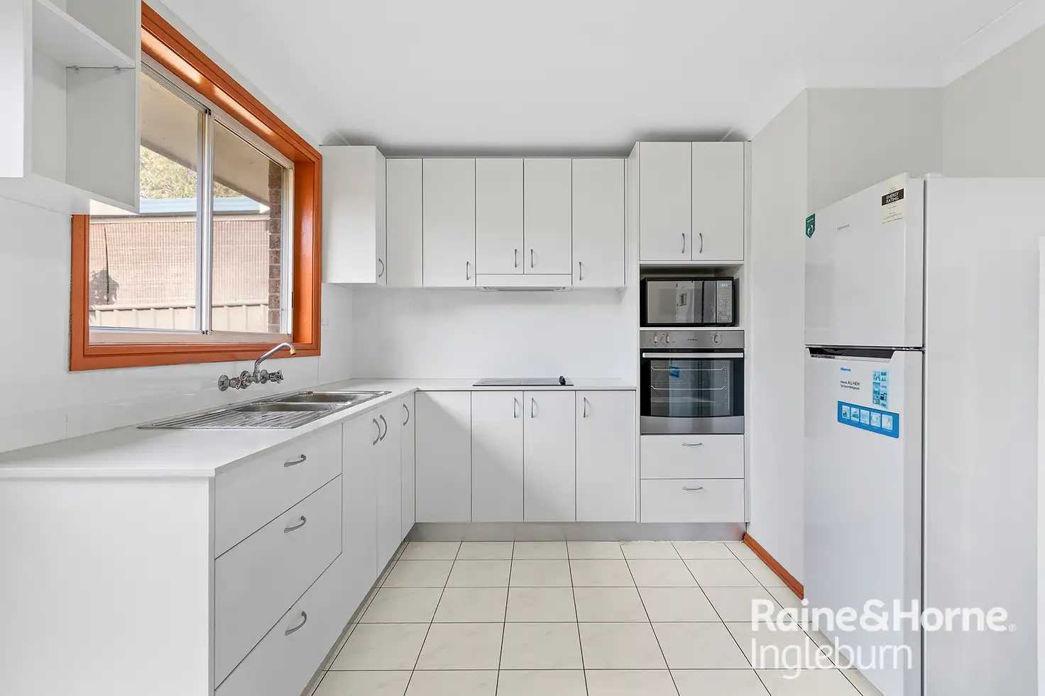 Main view of Homely house listing, 2/6 Bensley Road, Macquarie Fields NSW 2564