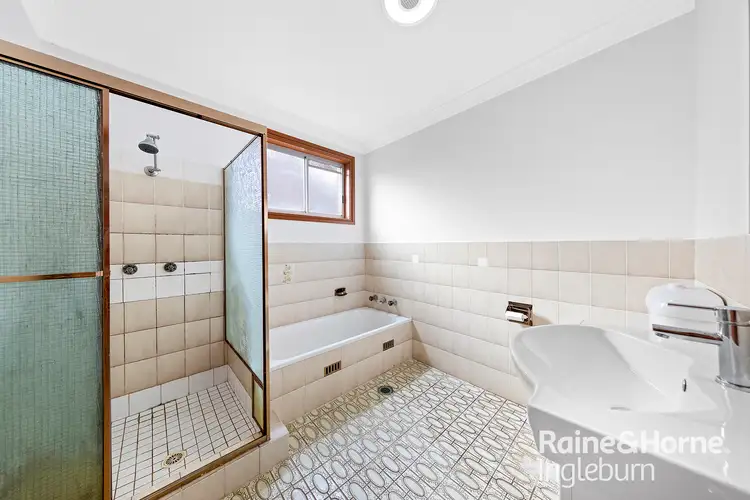 Sixth view of Homely house listing, 2/6 Bensley Road, Macquarie Fields NSW 2564