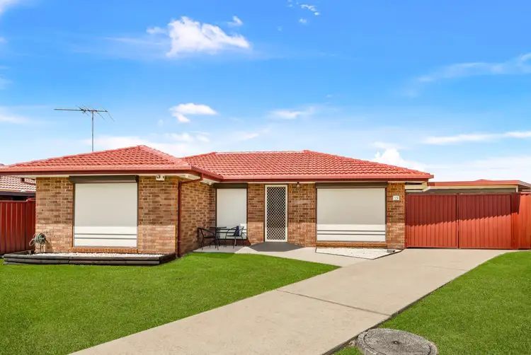 15 Alroy Crescent, Hassall Grove NSW 2761