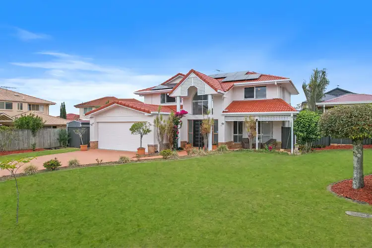 6 Hampshire Close