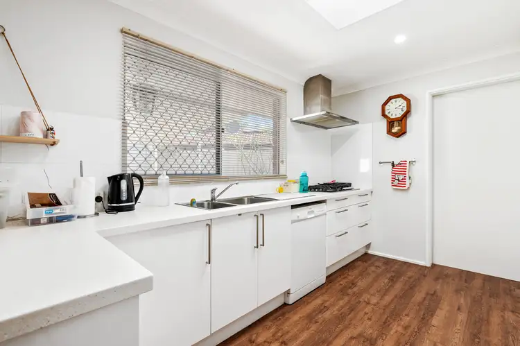 27 McLeish Place, Thornlie WA 6108