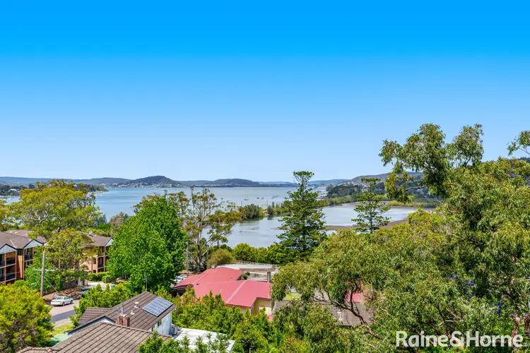 18/10-12 Batley Street, Gosford NSW 2250
