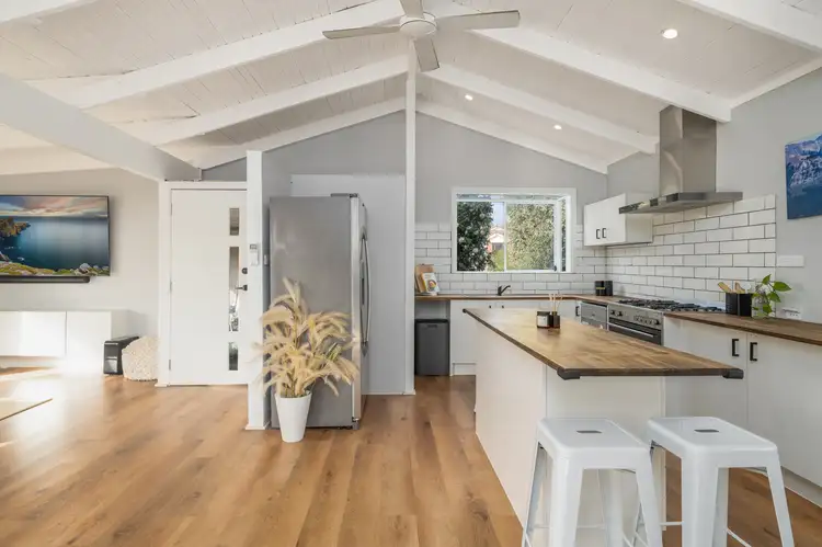 32 Heytesbury Drive, Leopold VIC 3224