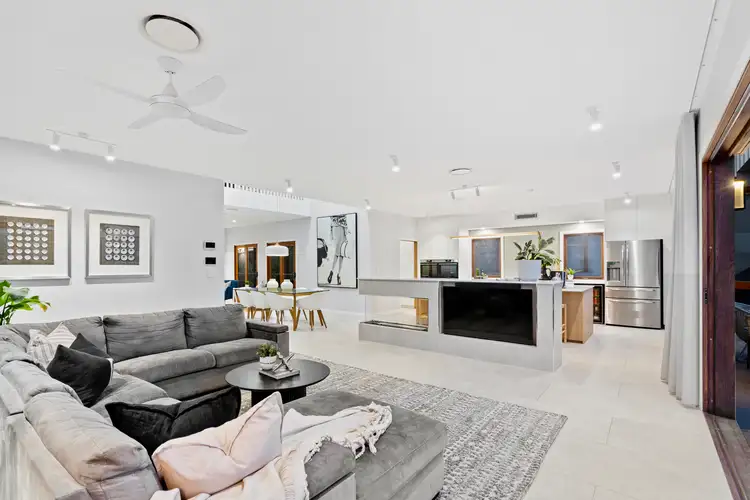 119 Oateson Skyline Drive, Seven Hills QLD 4170