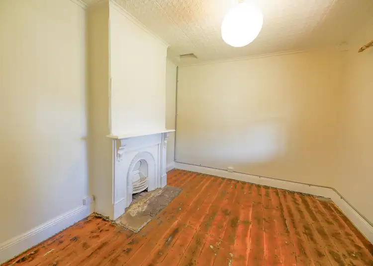 Third view of Homely semi-detached listing, 72 Railway Parade, Bathurst NSW 2795