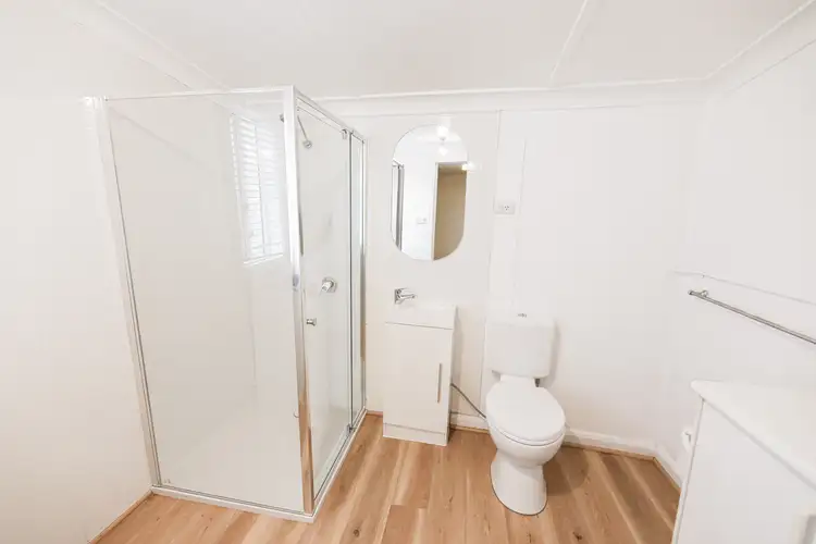 Fifth view of Homely semi-detached listing, 72 Railway Parade, Bathurst NSW 2795