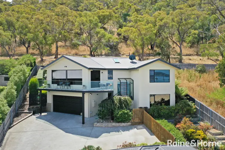 4/168 Derwent Avenue, Lindisfarne TAS 7015