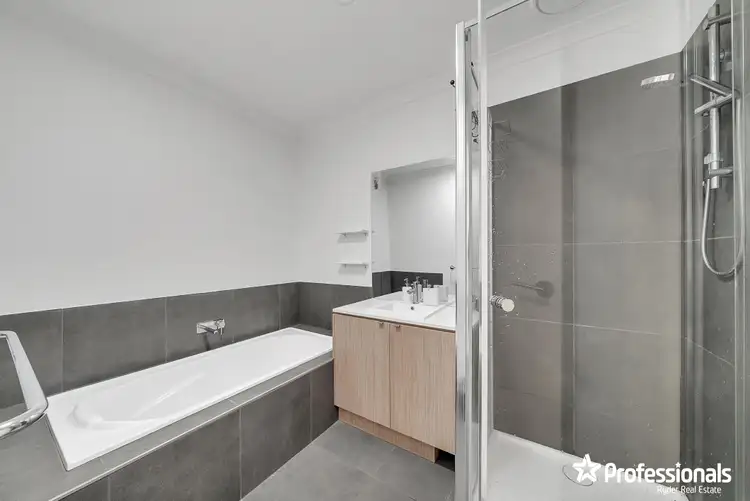 Fifth view of Homely house listing, 21 Mapstone Court, Melton South VIC 3338