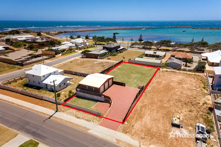 36 Carnarvon Street, Port Denison WA 6525