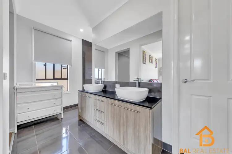 Sixth view of Homely house listing, 4 Cassinia Circuit, Tarneit VIC 3029