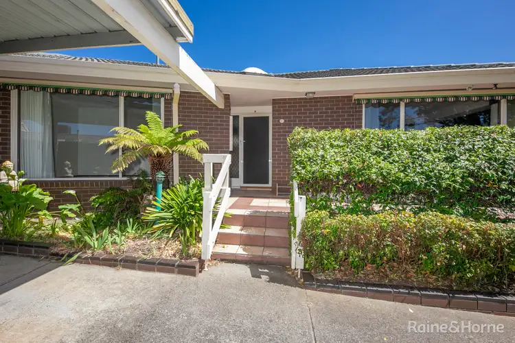 33 Heysen Drive, Sunbury VIC 3429