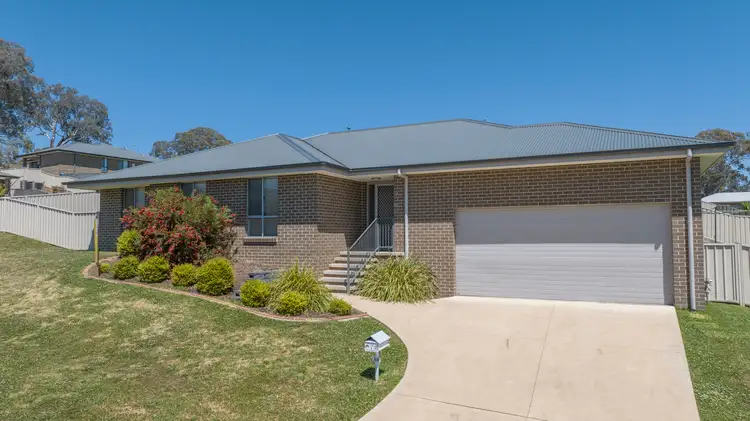 65 Glasson Drive, Orange NSW 2800