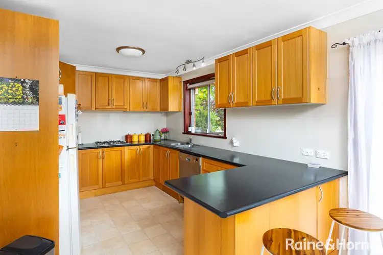 Fourth view of Homely house listing, 7 Geneva Crescent, Lake Albert NSW 2650