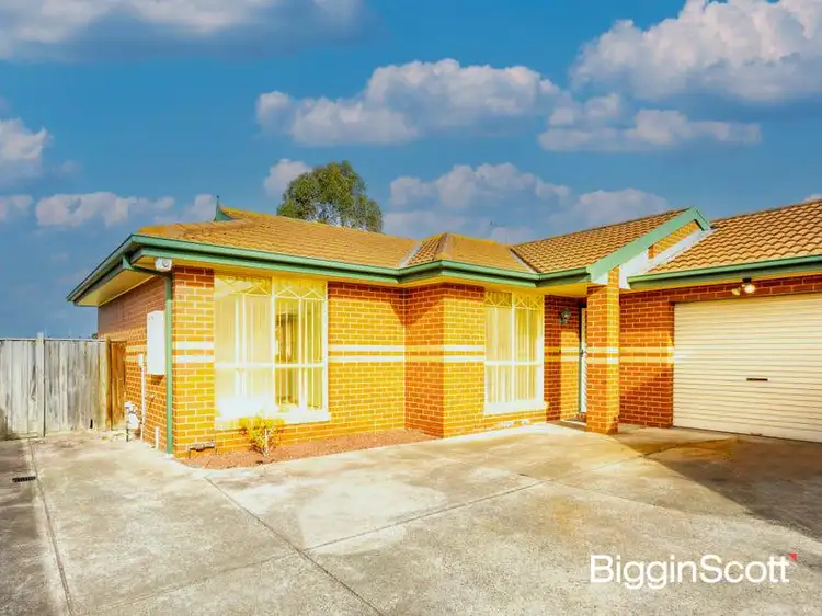 2/19 Bayliss Road, Deer Park VIC 3023