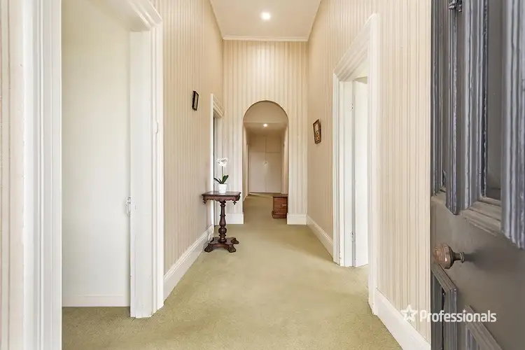 Fifth view of Homely house listing, 5 Martin Street, Hamilton VIC 3300