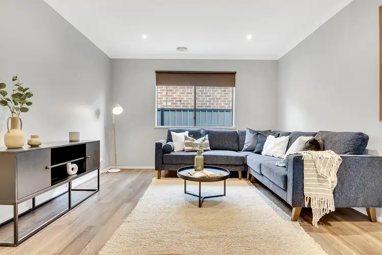 Second view of Homely house listing, 6 Lion Chase, Craigieburn VIC 3064