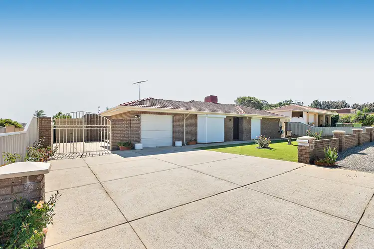 55 Marvell Avenue, Lake Coogee WA 6166