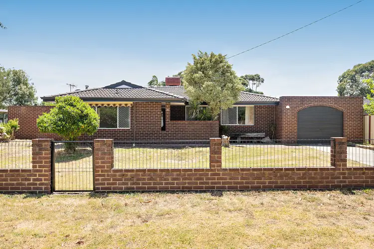 32 Clovertree Street, Maddington WA 6109