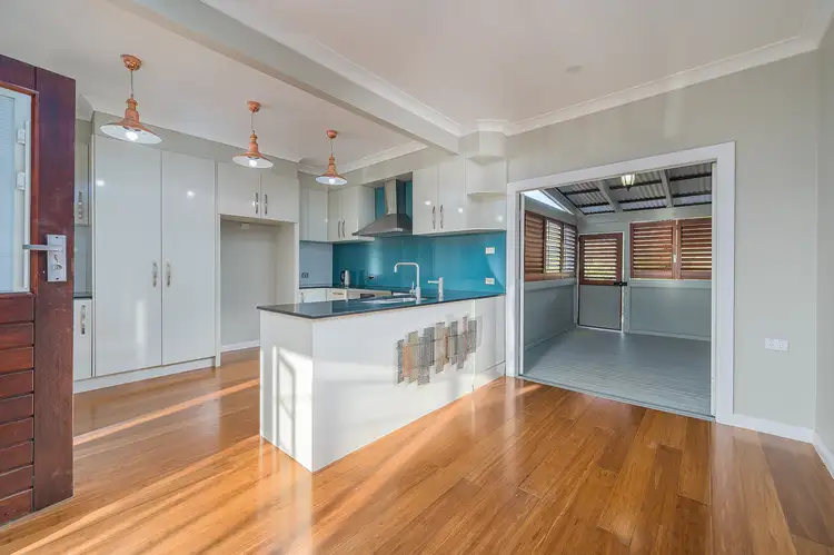 42 Fisher Street, West Gladstone QLD 4680