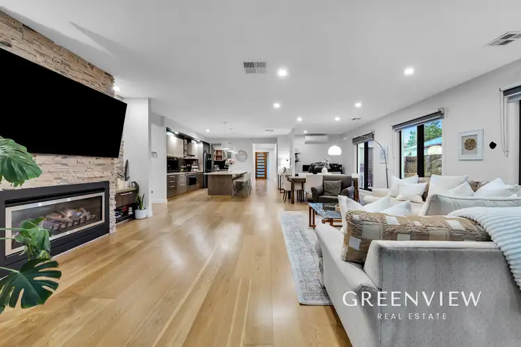 8 Bibury Street, Cranbourne North VIC 3977