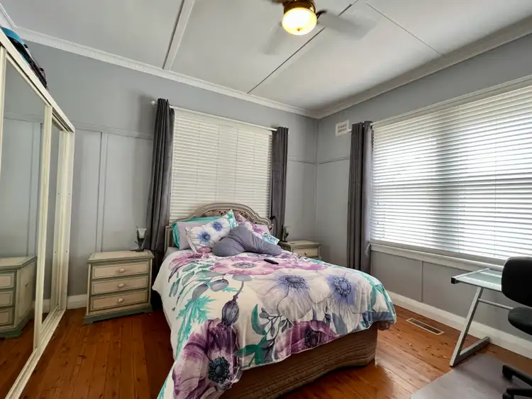 Fifth view of Homely house listing, 33 Currawong, Young NSW 2594