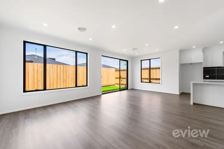 Seventh view of Homely house listing, 10 Meredith Street, Mambourin VIC 3024